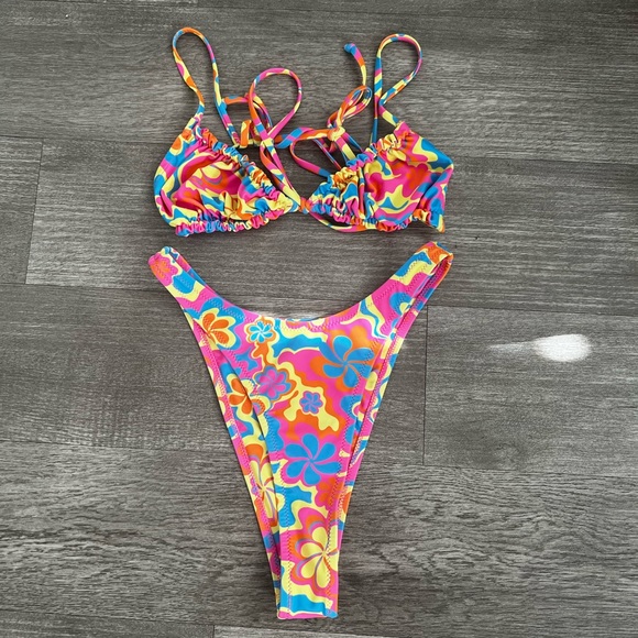 Kulani Kinis Other - Kulani Kinis Bikini Set Size Medium